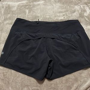 Lululemon run times shorts size 6